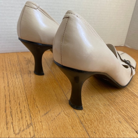 Enzo Angiolini || EA Flexo; Toe Buckle; Leather Kitten Heels; Size 6 1/2M - Picture 11 of 17